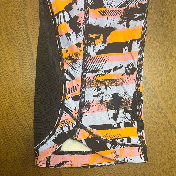 LULULEMON Sun Runner Crop 17" Capri Legging Women's 4 (0386) - Picture 15 of 16